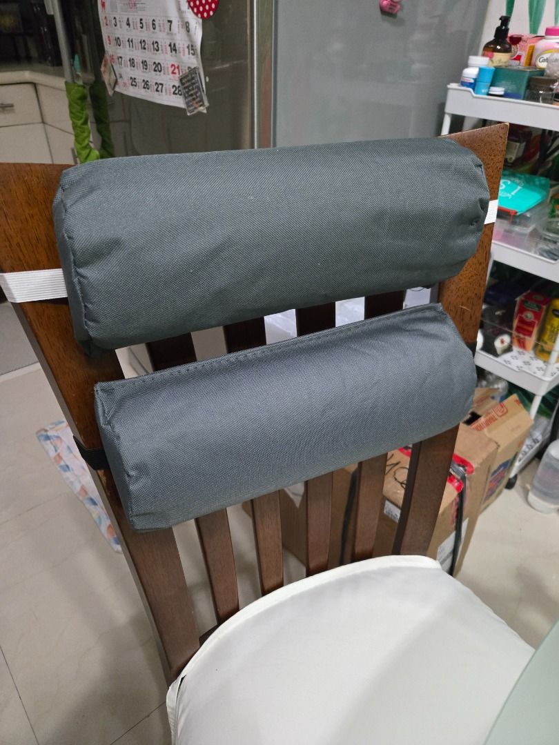 Lumbas Back Support + 2pc headrest (Category: Chairs) located in Manila. Submitted by chocomoose (Listing ID 1455013334, Image 2). Description: Lumbar back support Samsonite= 1pc 2pc headrest no brand SET na po. .