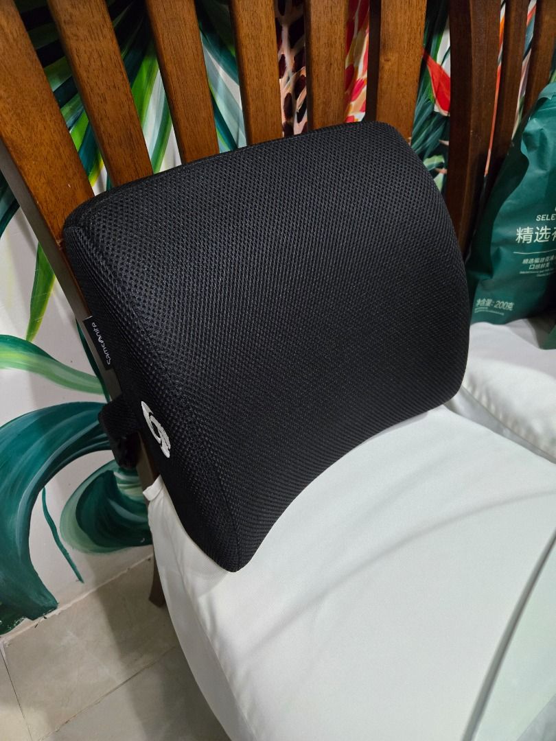 Lumbas Back Support + 2pc headrest (Category: Chairs) located in Manila. Submitted by chocomoose (Listing ID 1455013334, Image 1). Description: Lumbar back support Samsonite= 1pc 2pc headrest no brand SET na po. .