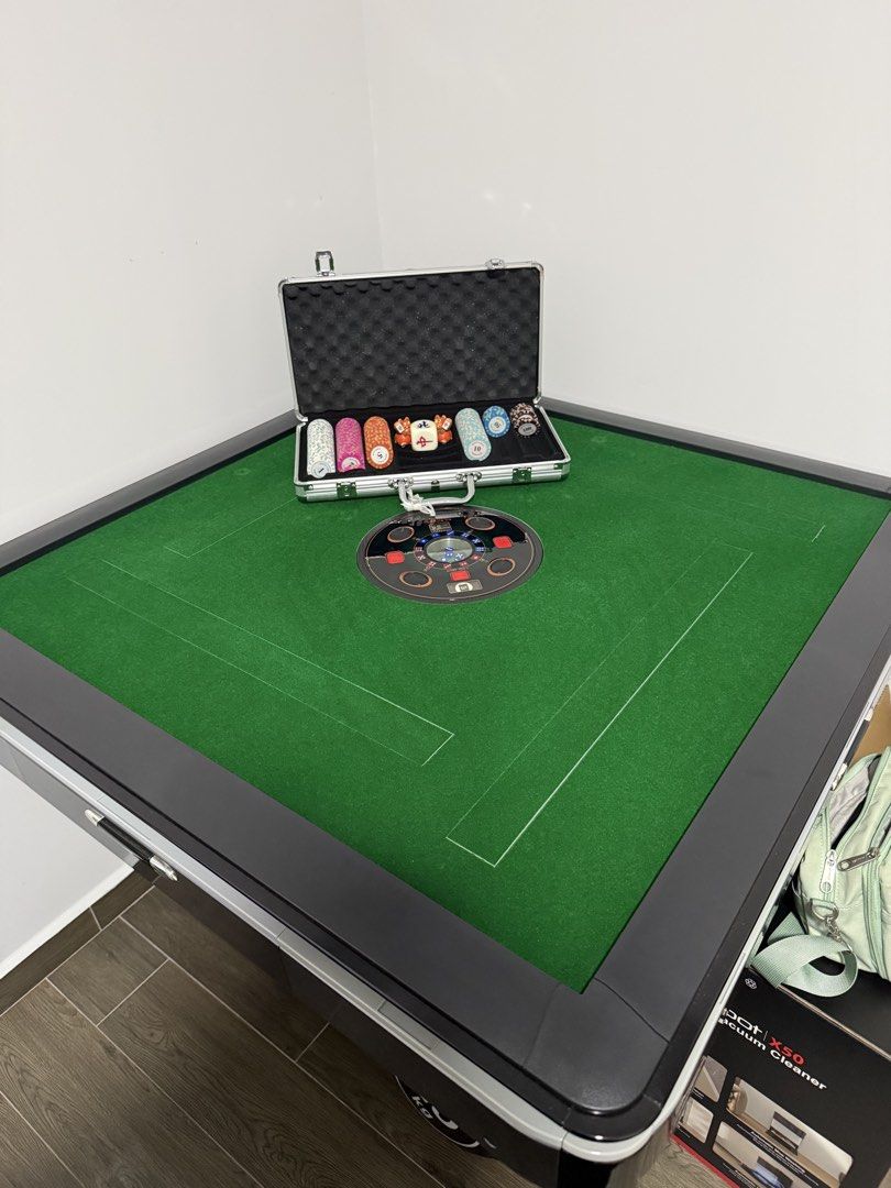 Mahjong Table (Category: Other Home Furniture) located in Singapore. Submitted by hnh_778 (Listing ID 1455077533, Image 2). Description: Mahjong Table with included : 1) Chips 2) Mahjong tile x 2 sets 3) Tile casing x 2 sets .