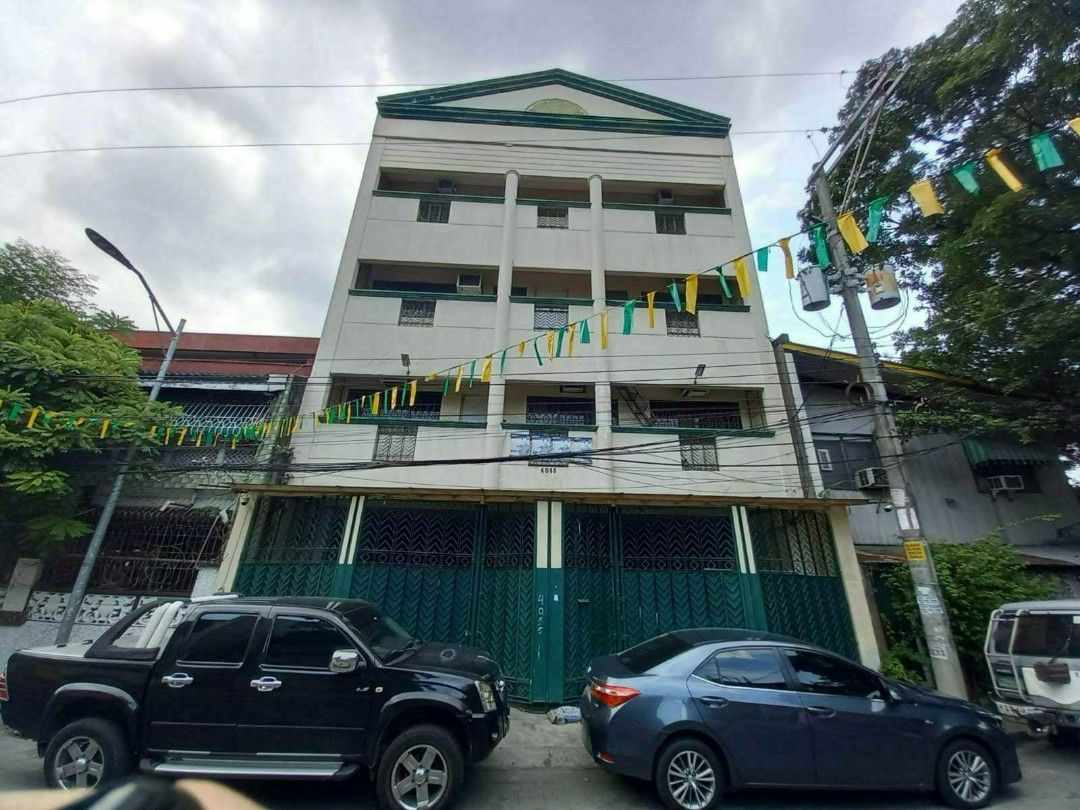 Makati building for sale (Category: Apartments & Condos) located in Quezon City. Submitted by allaboutme21 (Listing ID 1455008190, Image 1). Description: Building for sale 200sqm Location : Makati city Price : 35m only Cash basis only thanks Sure buyer only thanks.