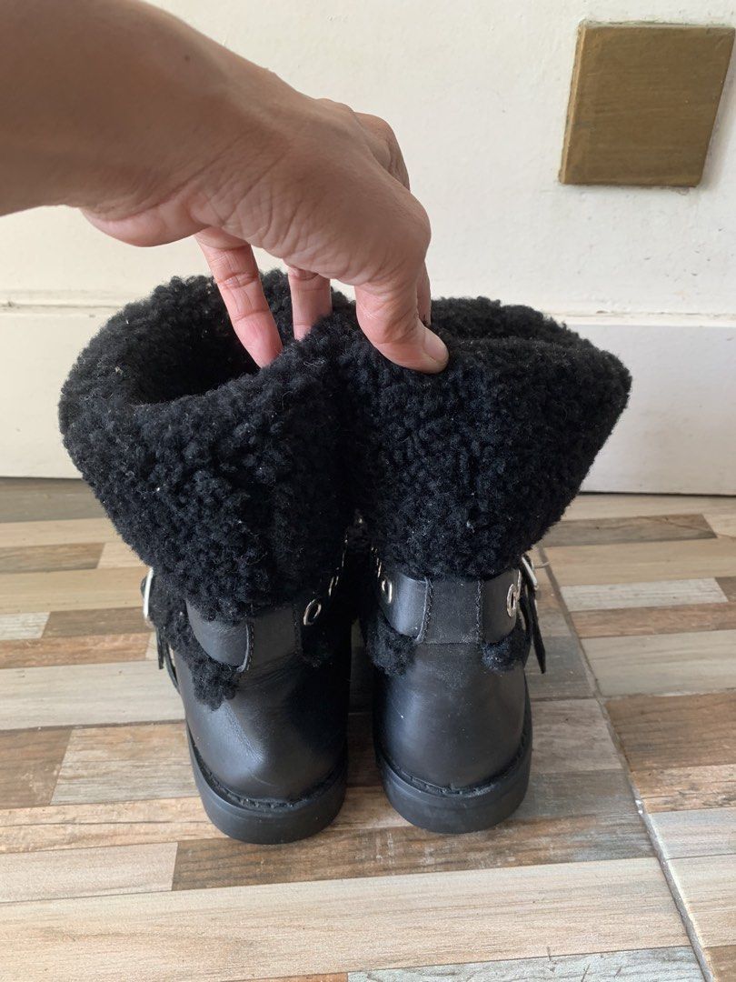 Marc by Marc Jacobs Black Fur Lined Buckle Boots (Category: Boots) located in Taguig. Submitted by madisam (Listing ID 1455047462, Image 2). Description: In very good condition Size:37 .