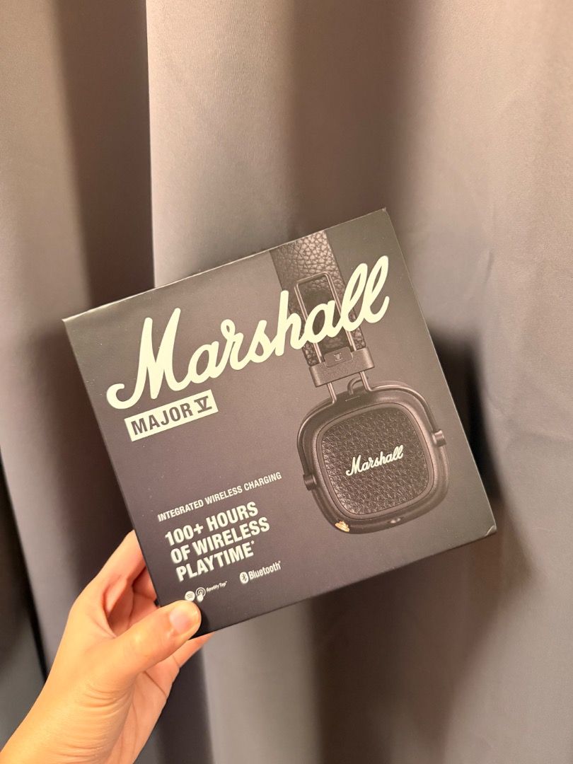 Marshall Major V Headphones (Category: Headphones & Headsets) located in Naga. Submitted by danicaflores (Listing ID 1455066355, Image 1). Description: Marshall Major V Integrated Wireless Charging 100+ Hours of Wireless Playtime INCLUDED IN THE BOX Major V headphones • 3.5 mm audio cord • Quick Start Guide • Legal and safety information • USB-C charging cable TECHNICAL SPECIFICATIONS: TRANSDUCER: 40 mm, Dynamic IMPEDANCE: 32 Ohm FREQUENCY RANGE: