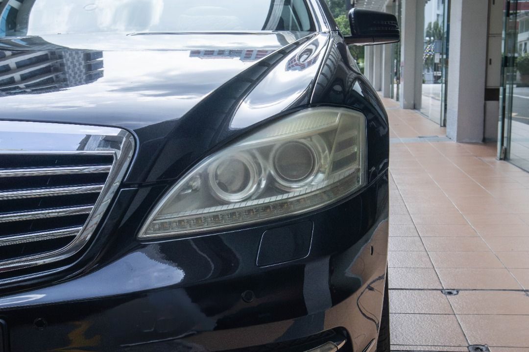 Mercedes-Benz S-Class S350L (COE till 05/2030) Auto (Category: Used Cars) located in Singapore. Submitted by vinsautogroup (Listing ID 1455005859, Image 3). Description: Consignment Unit Vehicle Features: Reliable 3.5L V6 engine, 7G-tronic transmission producing 268bhp & 350nm torque. Keyless start-stop, auto headlights, dual climate ac, cruise control. Accessories: Original leather upholstery, factory fitted audio system, electric memory seats, 