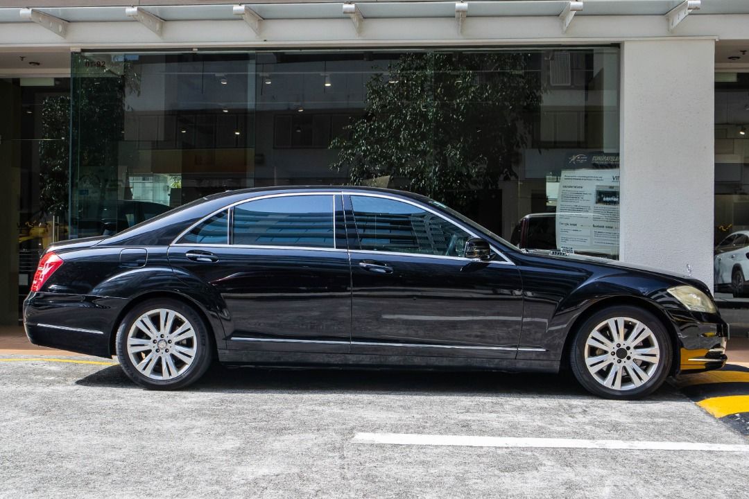 Mercedes-Benz S-Class S350L (COE till 05/2030) Auto (Category: Used Cars) located in Singapore. Submitted by vinsautogroup (Listing ID 1455005859, Image 2). Description: Consignment Unit Vehicle Features: Reliable 3.5L V6 engine, 7G-tronic transmission producing 268bhp & 350nm torque. Keyless start-stop, auto headlights, dual climate ac, cruise control. Accessories: Original leather upholstery, factory fitted audio system, electric memory seats, 