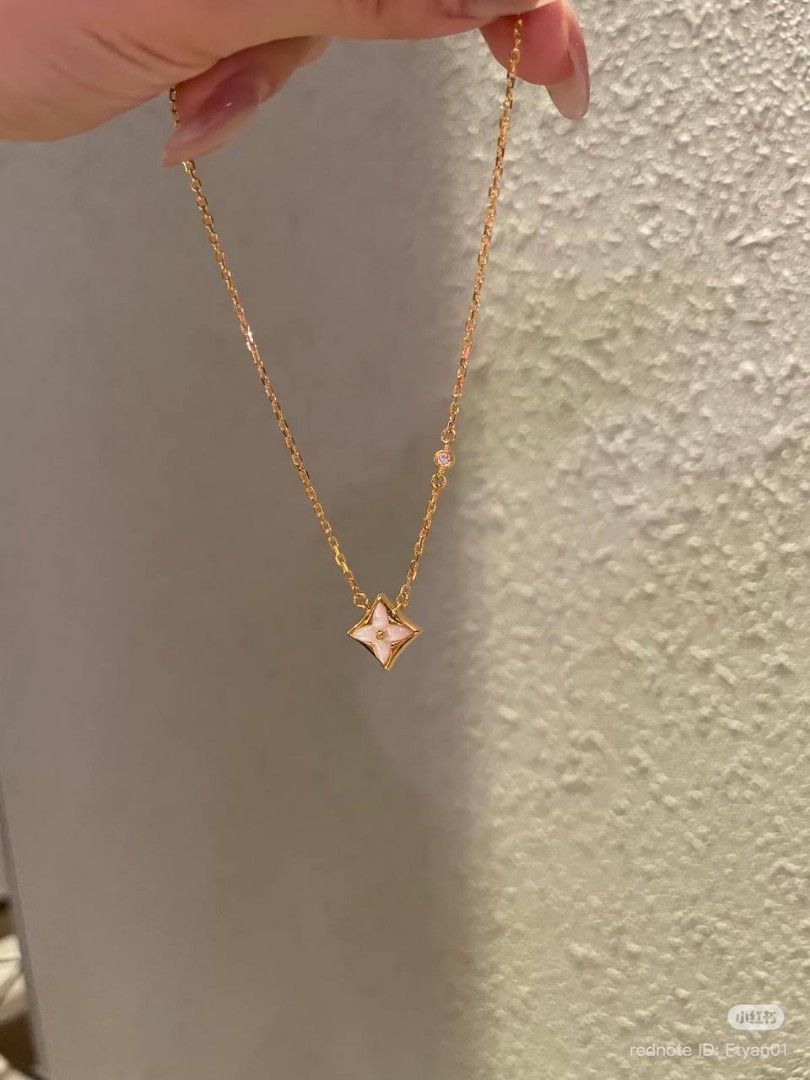 Mini Fleur Necklace (Category: Luxury Accessories) located in Rizal. Submitted by pimm2 (Listing ID 1455133820, Image 1). Description: ♡ Stainless steel | Non-tarnish quality ♡ 18 inches + 6cm extender ♡ Dainty & elegant — perfect for everyday wear mod: jnt mop: gcash/gotyme ❗ reminder: - payment first policy - buyer will shoulder the sf.