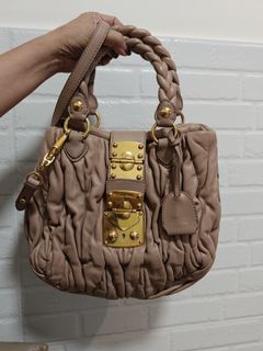 （分類：）位於 。 由 fafaflora 提交（商品編號 1454992596，圖片 1）。簡介： 。