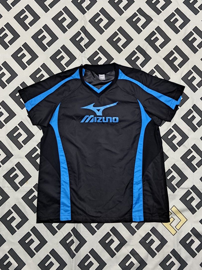 MIZUNO Volleyball Short-Sleeve Training Top, (Category: Activewear) located in Baguio. Submitted by chicoroy (Listing ID 1455042712, Image 1). Description: MIZUNO Volleyball Short-Sleeve Training Top for women's Size Medium dimes: 20/25.5 need wash baguio location ship JNT.