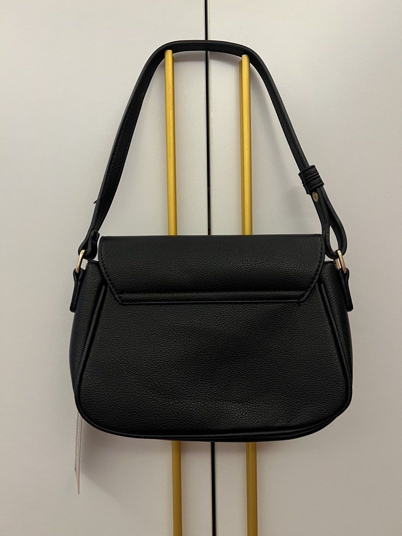 Mumu Select shoulder bag (black) leather (Category: Shoulder Bags) located in Calasiao. Submitted by renrenzee (Listing ID 1455067978, Image 2). Description: Brand new ❤️Shipping fee is shouldered by the buyer. .