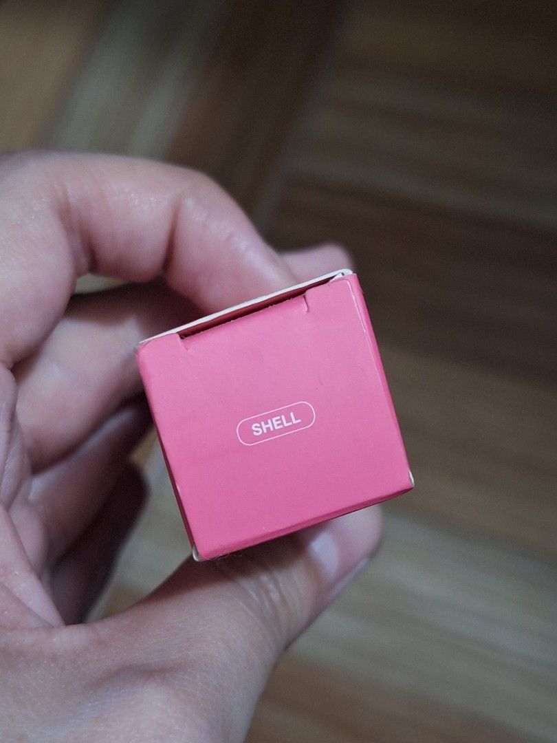 [NEW] BLK Cosmetics Glossy Serum Stick - Shell (Category: Makeup) located in Manila. Submitted by cassandruhh (Listing ID 1455020371, Image 2). Description: - BLK Cosmetics Glossy Serum Stick - Shade: Shell - Hydrating lip product - Provides a nice glossy finish - Comes in cute pink packaging - Ideal for everyday wear or adding shine.