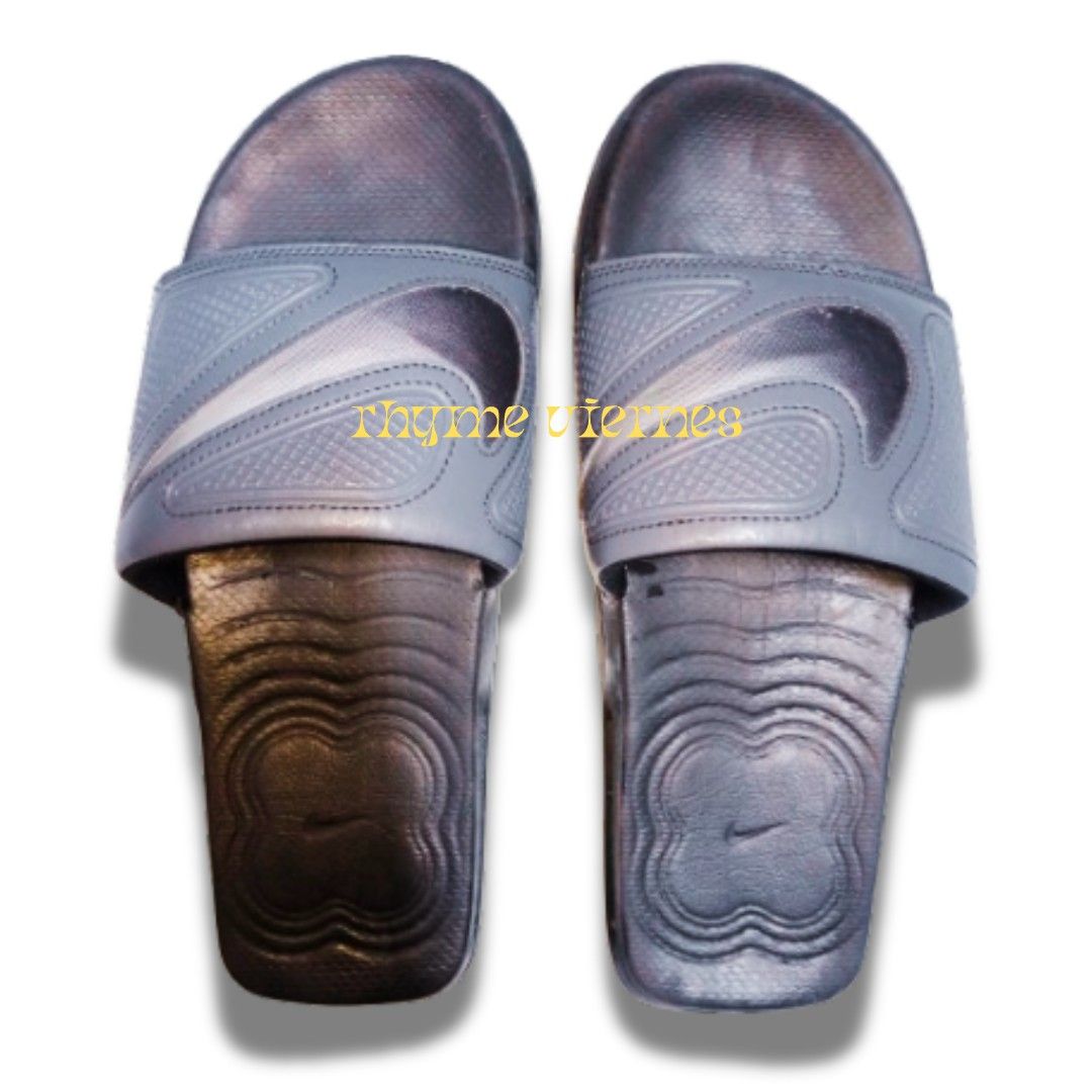 Nike Air Max Cirro Slides (Category: Slippers & Slides) located in Caloocan City. Submitted by ravrev (Listing ID 1455004074, Image 2). Description: ‼️PASOK MGA G's AT TATAY GAMINGS! ‼️📥 ‼️🔥Nike Men's Air Max Cirro Slides🔥‼️💯 ‼️For Only: ₱1,200 negotiatable pa! 📥‼️ — 📌 Barely Used Item! — 📌 No Issues! —📌 Size: 8.5-9mens pang big bois! —📌 Budgetmeal pricing! —📌 No returns! —📌 Great for daily wear! —📌 Buy at your own risk! ‼️DM FOR MORE