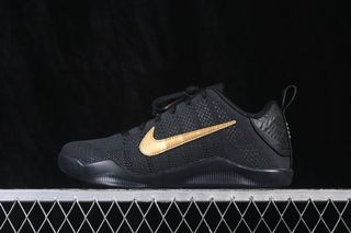 (Category: ) located in . Submitted by outlet.sneaker.shop (Listing ID 1454962141, Image 1). Description: .