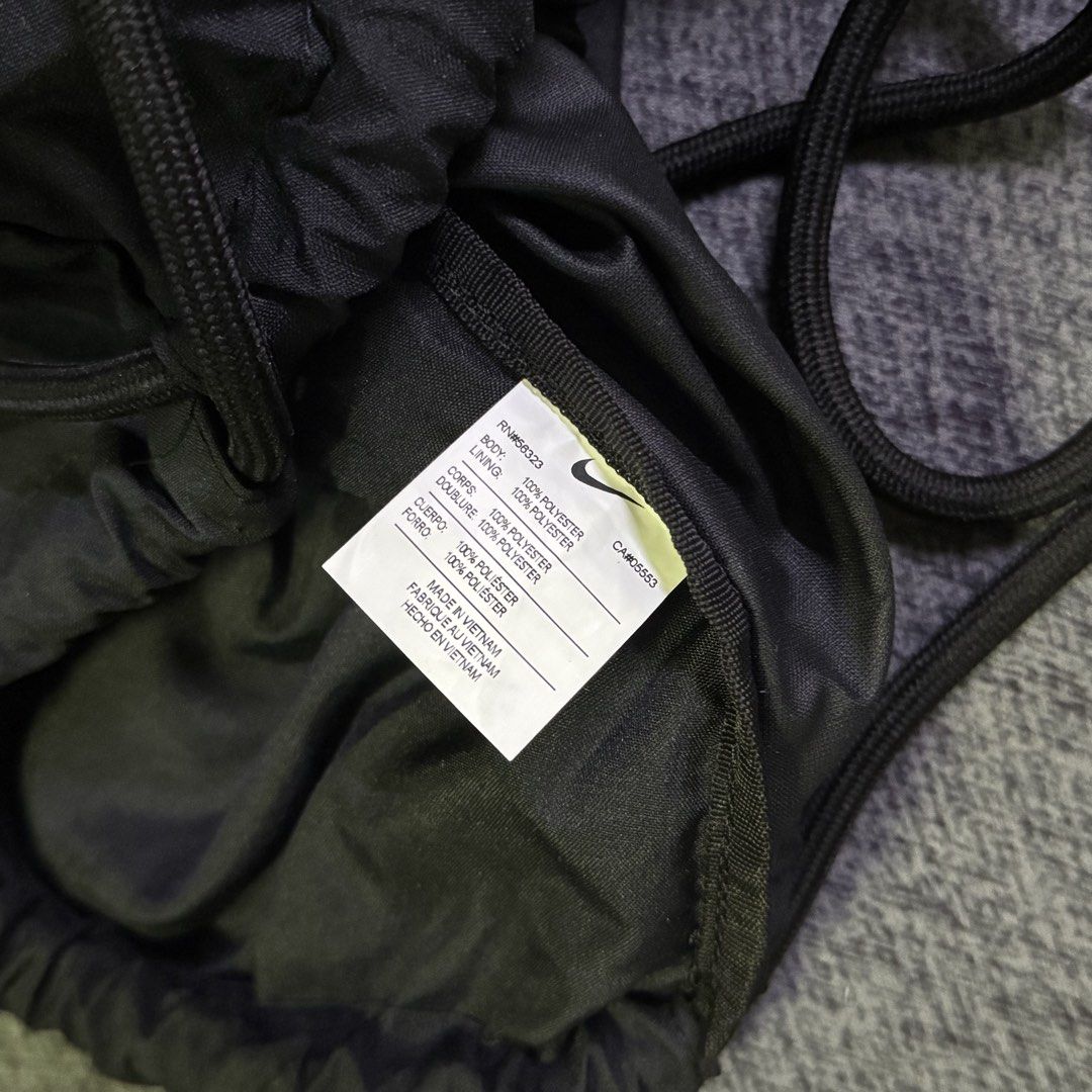 nike (original) drawstring bag (Category: Backpacks) located in Mandaluyong City. Submitted by snowluna (Listing ID 1455062969, Image 3). Description: • brand new but no tags • guaranteed original (padala from USA) mop: gcash mod: J&T only.