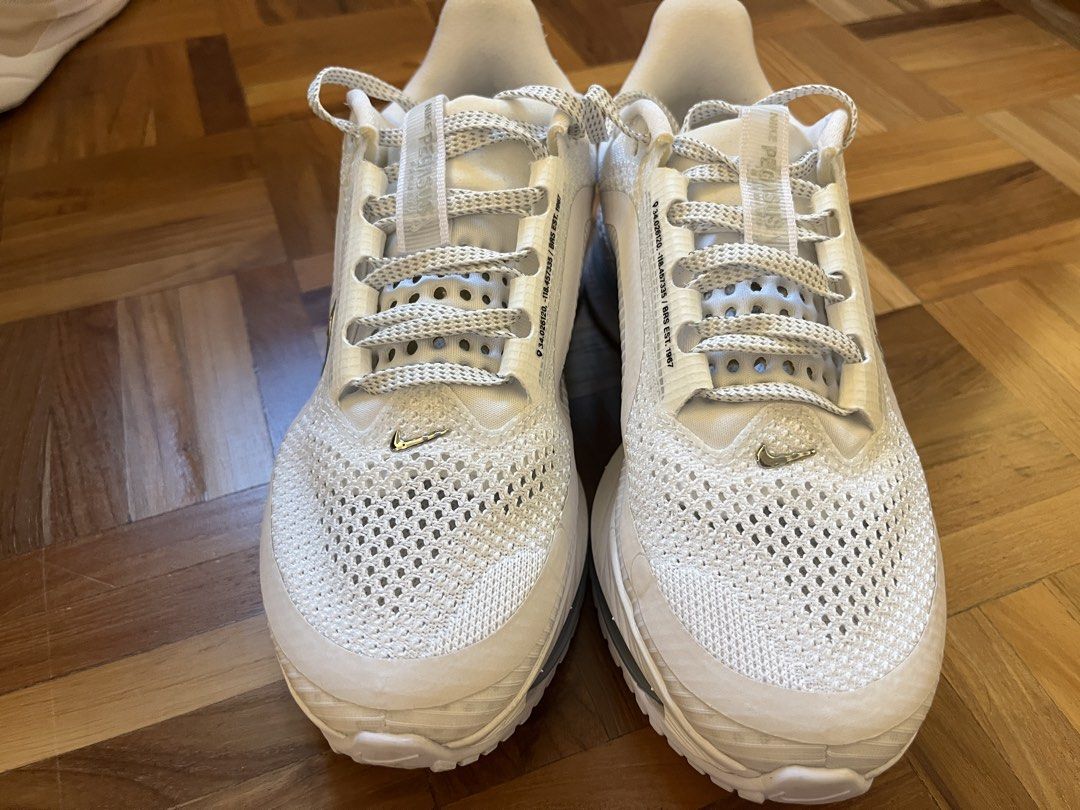 Nike Pegasus Premium (Category: Sneakers) located in Singapore. Submitted by shuhanshi1-24807 (Listing ID 1455073795, Image 2). Description: US：6.5 EUR： 37.5 Only wear 2times.