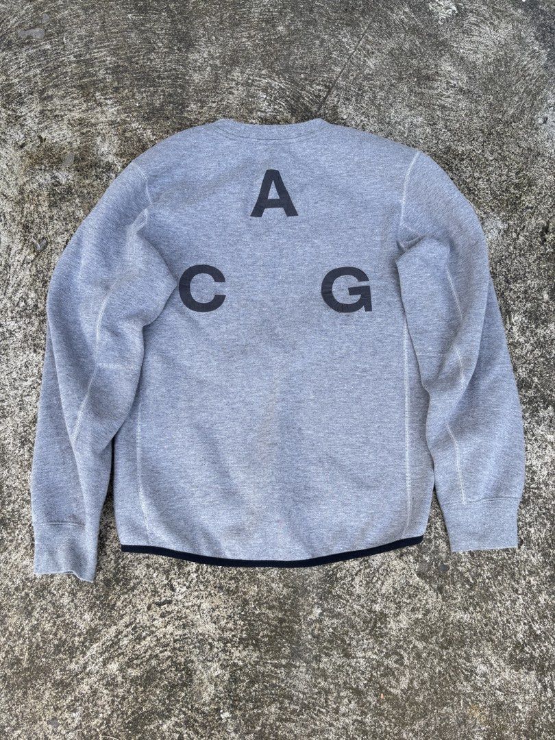 NikeLab ACG Tech Fleece crewneck sweatshirt (Category: Announcements) located in Naga. Submitted by ajrc.shop (Listing ID 1455095196, Image 2). Description: NikeLab ACG Tech Fleece crewneck sweatshirt ✅Size: XS ✅Width: 19 ✅Length: 25 ✅Color Rate: 9/10 ✅Issue: Hairlines ✅Need Wash ✅Location: Bicol Naga City, Camarines Sur ✅Courier: J&T Express/Flash Express ✅MOP: Gcash only.