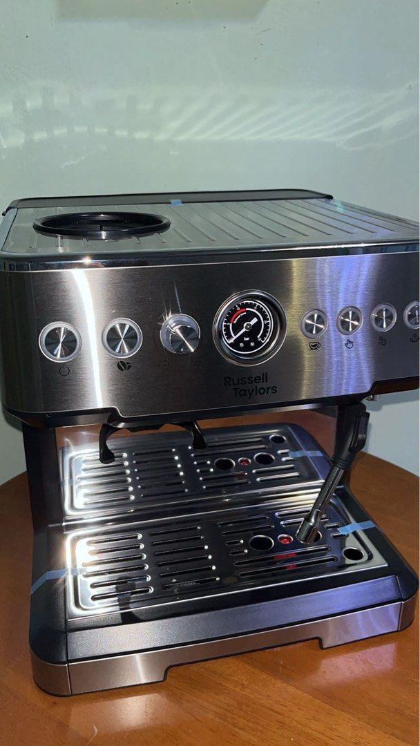 OFFEE MACHINE RM1000 (Category: Coffee & Tea Tableware) located in Pontian. Submitted by snhzirh (Listing ID 1455028898, Image 1). Description: leggo sebab tak sempat nak brew dekat rumah too busy ✅baru ✅beli October ✅last used February .