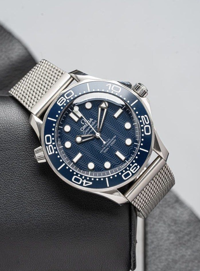 Omega Seamaster 007 60th Anniversary BNIB (Category: Men's Watches) located in Manila. Submitted by watchguyph (Listing ID 1455019972, Image 1). Description: For Sale Brand New 530k Omega Seamaster 007 60th Anniversary 2026 Brand new Complete Unwonrn Pm for inquiries .