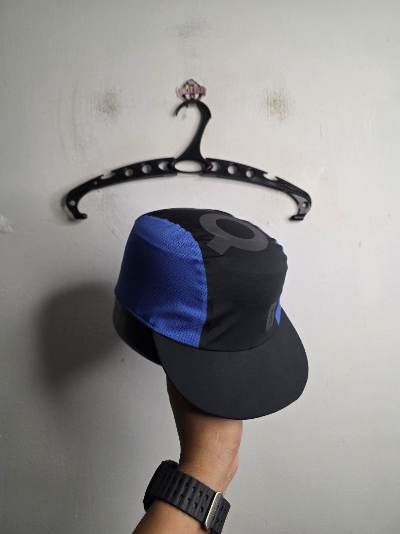 On Cloud Zero Running cap (Category: Caps & Hats) located in Legazpi City. Submitted by benj_garlan (Listing ID 1454968793, Image 3). Description: On Cloud Zero Running cap One size fits most Reflective rubberized log Complete tags, authentic, polyester fabric Excellent to new condition - Stylish blue and black design - Lightweight material for comfort - Perfect for sunny rides or managing hair - One size fits most.