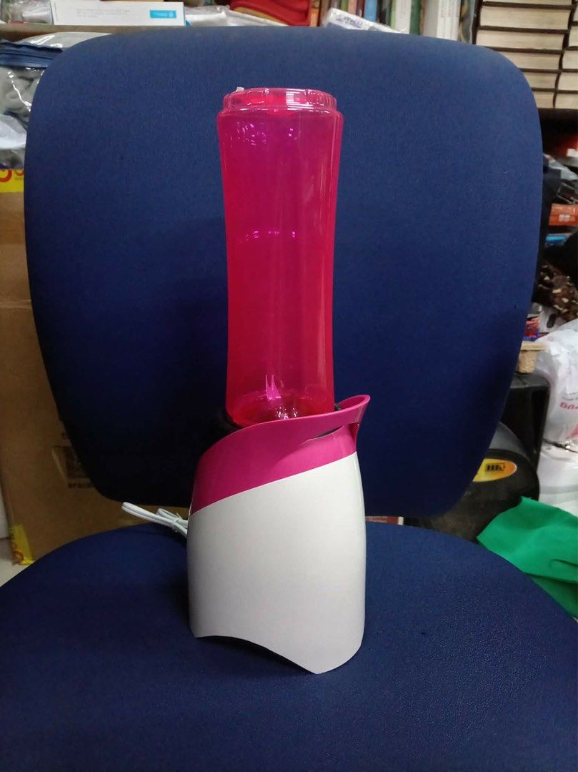 OSTER MyBlend Personal Blender (Category: Juicers, Blenders & Grinders) located in Pasay City. Submitted by meostore (Listing ID 1454982722, Image 3). Description: -Brand: OSTER -Input rating: 120VAC -Features: Easy handling body; Stainless steel blades; Portable lightweight compact built NOTE: Unit needs transformer to operate. 120V INPUT RATING..