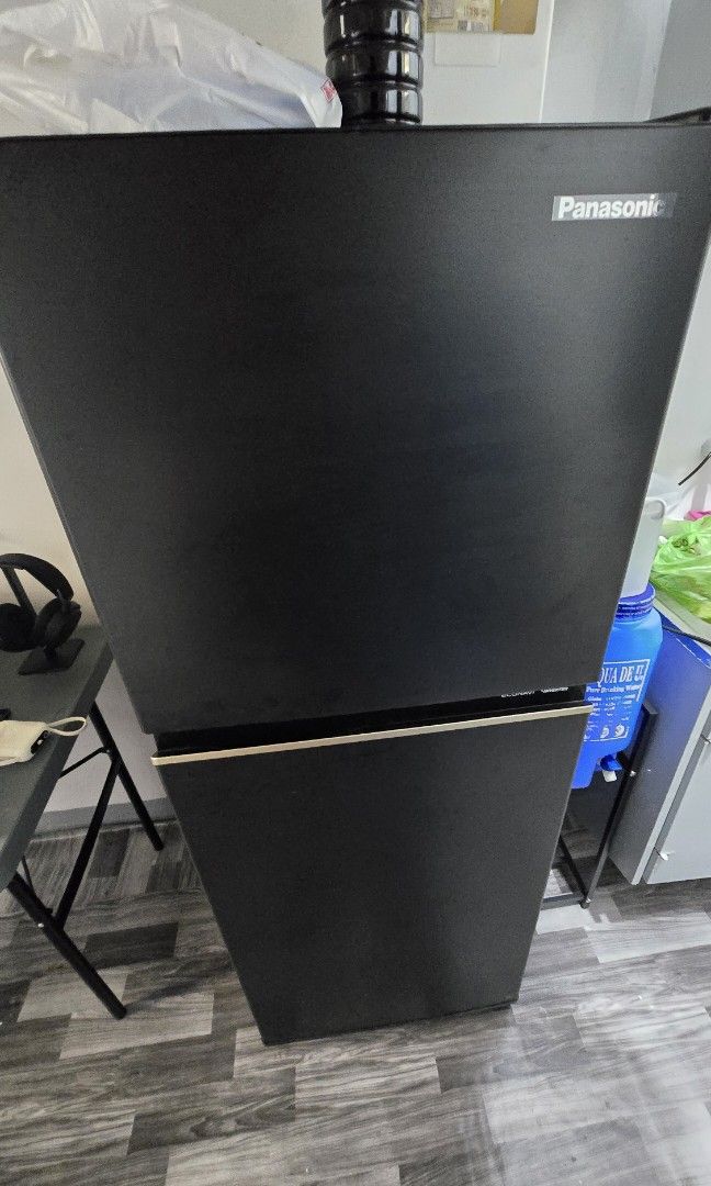 Panasonic 8.6 cu.ft. NR-BP242VD (Category: Refrigerators and Freezers) located in Paranaque City. Submitted by tiwolol (Listing ID 1454959260, Image 2). Description: Newest Model of Panasonic this 2026, bought this last june but due to work place assignment I have to dispose this. please do pm for more information. thanks. located near dlsu taft, we can do transportify for a more hassle-free transaction paid by the buyer or you can pick it up. yo