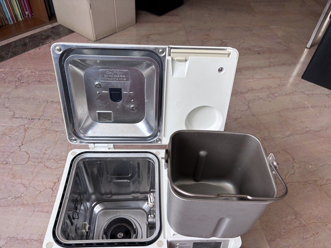 Panasonic Breadmaker (Category: Breadmakers) located in Singapore. Submitted by shl_shl (Listing ID 1455080990, Image 3). Description: Panasonic Breadmaker, pretty old. Last used maybe 15 years ago and kept in storage since then. Have not tested to see if it’s still working. All parts intact, but no instruction manual. I suggest you change the plug! Pick up from off Tanjong Katong Road. No meetup or delivery (item is heavy). .