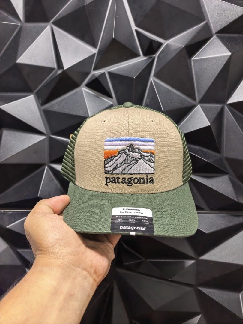 PATAGONIA P6 TRUCKER HAT (Category: Caps & Hats) located in Bacoor. Submitted by secretsup (Listing ID 1454972986, Image 2). Description: PATAGONIA P6 SIZE : OSFA 650 EACH PLUS SF FB PAGE : SECRET SUP.