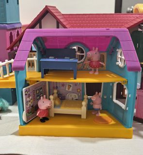 (Category: ) located in . Submitted by barbieliccacollector (Listing ID 1455131123, Image 1). Description: .