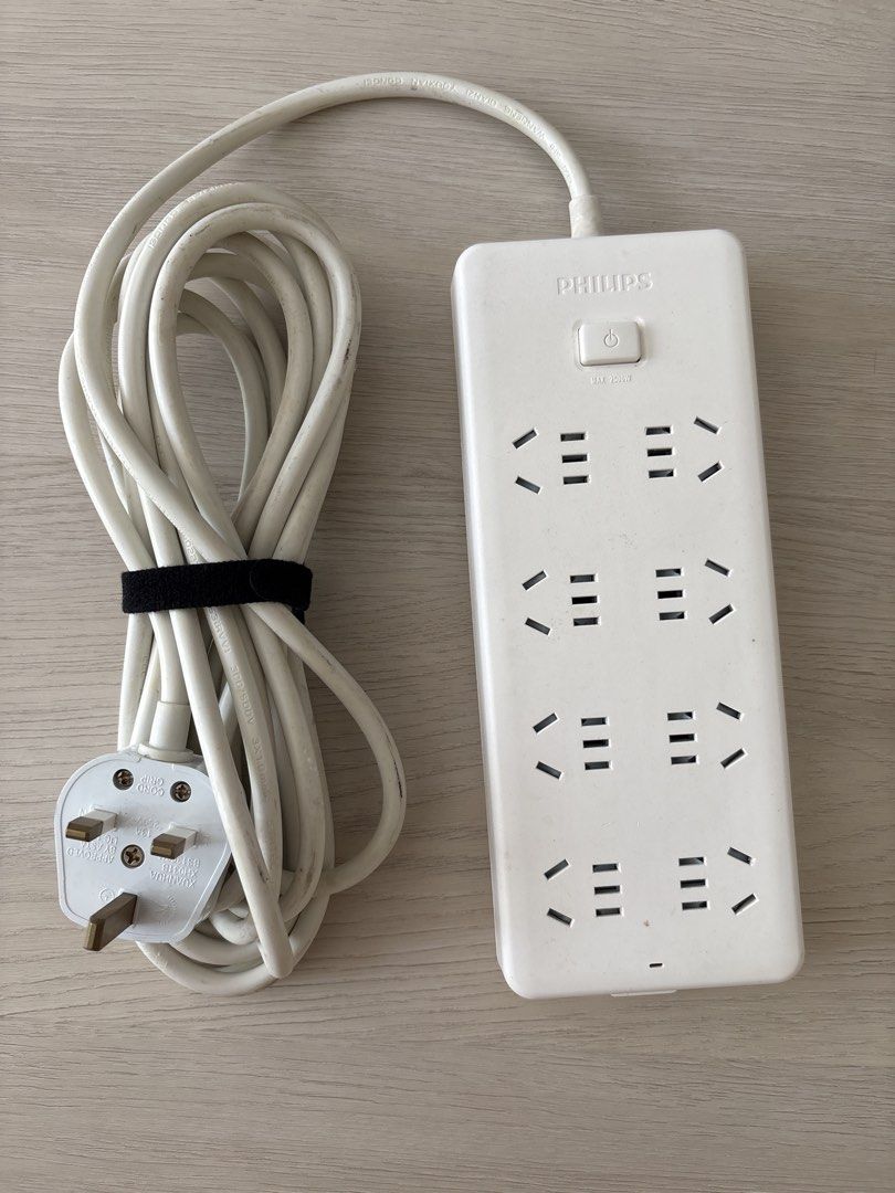 Philip/Power extension socket (Category: Electrical, Adaptors & Sockets) located in Singapore. Submitted by grant_wu (Listing ID 1454998564, Image 1). Description: .