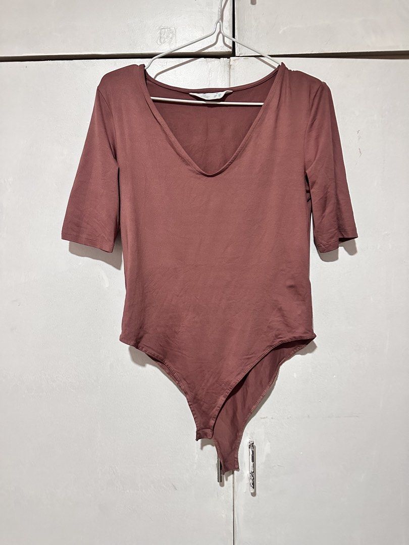 Primark Cares Dusty Rose V-Neck Bodysuit (Category: Others Tops) located in Baguio. Submitted by misty_dae (Listing ID 1454998758, Image 2). Description: .
