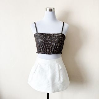 (Category: ) located in . Submitted by rosywardrobe (Listing ID 1454986525, Image 1). Description: .