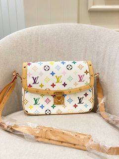 (Category: ) located in . Submitted by watchluxury888 (Listing ID 1455075937, Image 1). Description: .