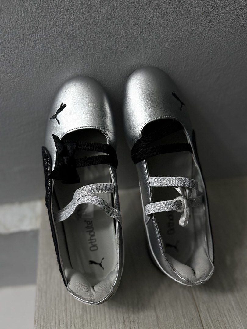 PUMA SPEEDCAT BALLET LACE IN SILVER (Category: Sneakers) located in Mandaluyong City. Submitted by sebreroskrystle20 (Listing ID 1455060565, Image 1). Description: with box and extra lace/ribbon! used twice only, pinilit yung size (super linis pa ng sole!) RFS: bibili ng bago in size 8 😅 bought from pimp kicks gh for 14k money back guarantee if proven fake! .