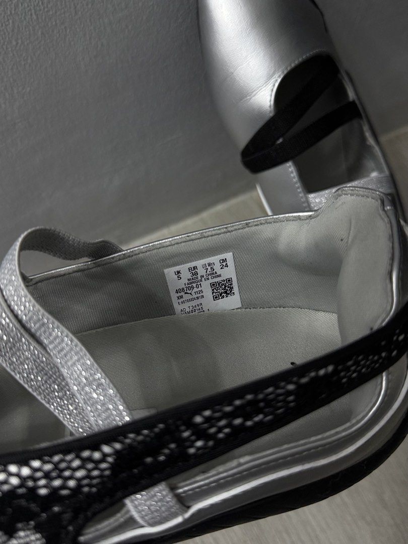 PUMA SPEEDCAT BALLET LACE IN SILVER (Category: Sneakers) located in Mandaluyong City. Submitted by sebreroskrystle20 (Listing ID 1455060565, Image 2). Description: with box and extra lace/ribbon! used twice only, pinilit yung size (super linis pa ng sole!) RFS: bibili ng bago in size 8 😅 bought from pimp kicks gh for 14k money back guarantee if proven fake! .