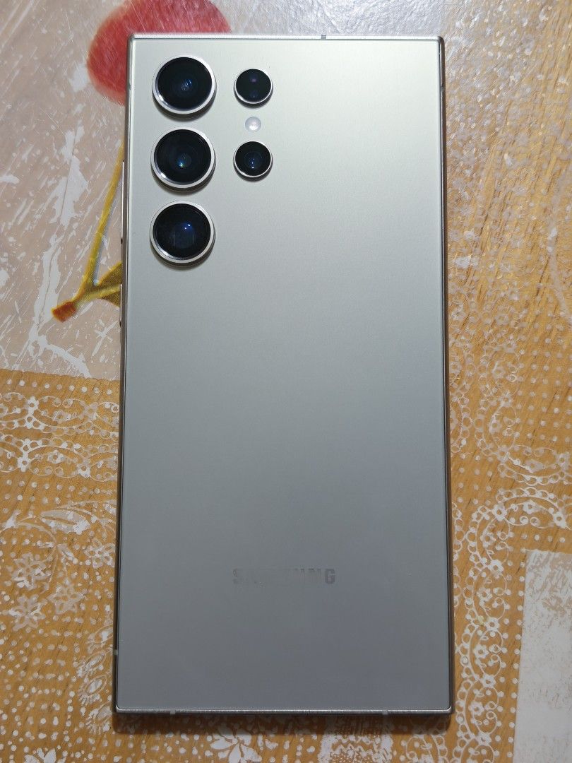 Samsung Galaxy S24 Ultra 256gb港行過保淨機, 手提電話, 手機