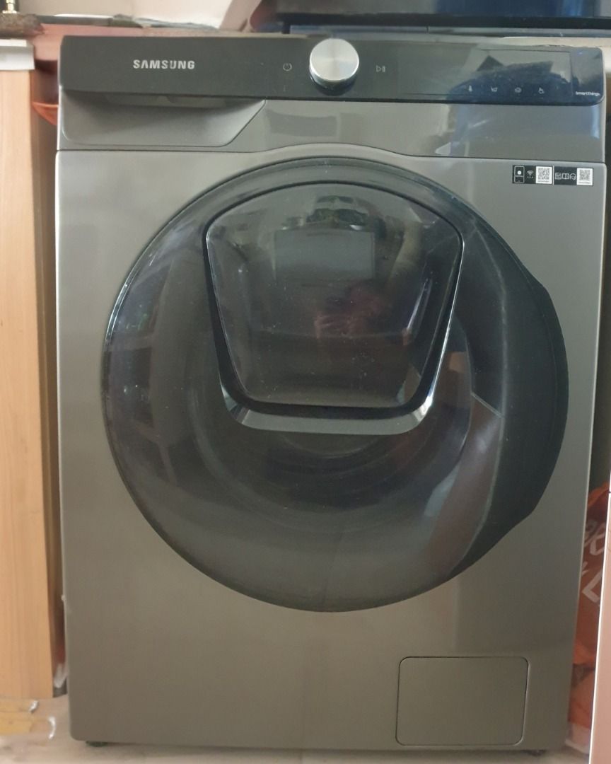 Samsung Washing Machine 9.5kg (Category: Washing Machines and Dryers) located in Makati City. Submitted by caroucaroemerald (Listing ID 1455022331, Image 1). Description: Samsung washing machine WD95T654DBX/TC, 9.5kg capacity, front-load, built-in 6kg dryer, 680 x 890 x 756 mm, spin speed 1400 RPM Purchase price: PHP44,300 Asking price: PHP20,000 Last price: PHP18,000 Open for viewing SF on buyer's account · Eco Bubble™ · AI Control · AirWash · S