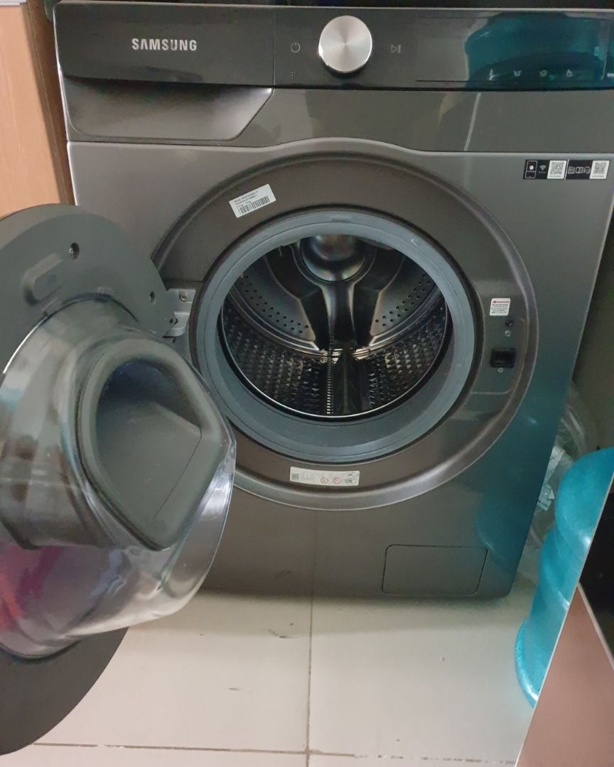 Samsung Washing Machine 9.5kg (Category: Washing Machines and Dryers) located in Makati City. Submitted by caroucaroemerald (Listing ID 1455022331, Image 2). Description: Samsung washing machine WD95T654DBX/TC, 9.5kg capacity, front-load, built-in 6kg dryer, 680 x 890 x 756 mm, spin speed 1400 RPM Purchase price: PHP44,300 Asking price: PHP20,000 Last price: PHP18,000 Open for viewing SF on buyer's account · Eco Bubble™ · AI Control · AirWash · S
