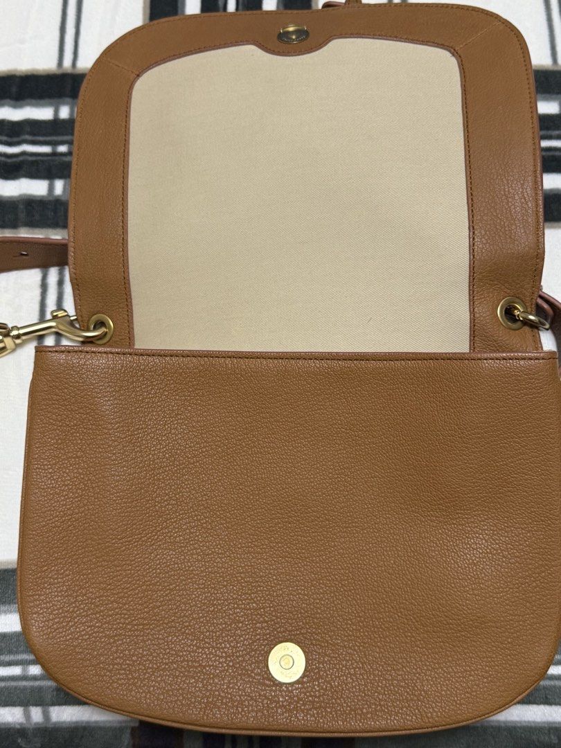Seeby Chloe sling bag leather/suede (Category: Luxury Bags & Wallets) located in Pasig City. Submitted by davedeleon (Listing ID 1455109117, Image 3). Description: Leather and suede material Sling bag With dust bag No issues No trade Price excludes SF.