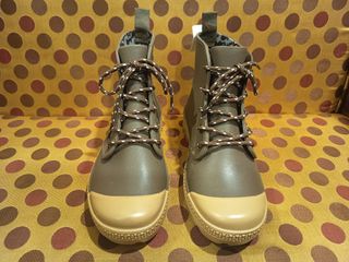 (Category: ) located in . Submitted by taditzantiqueandvintagestore (Listing ID 1455092984, Image 1). Description: .