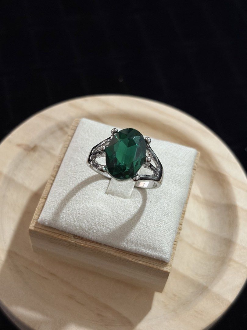 Silver tone ring size 10 with stone (Category: Rings) located in Davao. Submitted by emmanuelchuamellorin23 (Listing ID 1454979454, Image 1). Description: Size 10 Silver tone •O: Rhodium/Platinum plated over copper-based metal •ọ: Tarnish Resistant with Extra care Message me directly #japanjewelry #JapanUK.