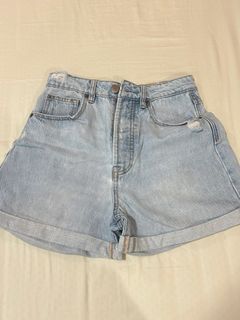 (Category: ) located in . Submitted by m4delineee (Listing ID 1455128317, Image 1). Description: .