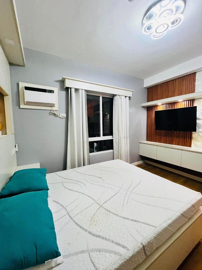 Studio unit with parking (Category: Apartments & Condos) located in Davao. Submitted by jenpolinar (Listing ID 1454992580, Image 2). Description: 🏡 FOR SALE | FULLY FURNISHED MESATIERRA STUDIO UNIT 🏡 ✨ 7th Floor | With Parking | Complete Title | Bank Loan Ready ✨ Looking for a move-in ready condo and a smart investment in Davao City? This fully furnished Mesatierra Studio Unit is a great opportunity! ✅ Fully Furnished ✅ 7th Floor ✅ With Own Par