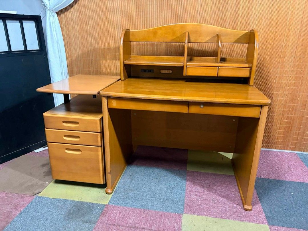 Study Table (Category: Tables & Sets) located in Meycauayan. Submitted by marygracecasimiro (Listing ID 1455042059, Image 2). Description: 😍SOLID WOOD!!! KUMPLETO NA!!! Study Desk with Book Shelf & Pedestal Drawer SOLID WOOD!!! HEAVY-DUTY!!! Study Desk with Drawers, Built-in Bookshelf Power Extension Outlet 220volts Ready Height Adjustable Side Desk Mobile Pedestal Drawer Price : 12,500 ✅ Table : 40L x 26W x 29H Table height inches Total height 