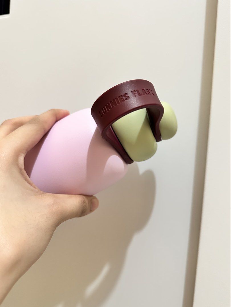 Sunnies Flask 25oz - Pink (Category: Water Bottles & Tumblers) located in Rizal. Submitted by miss2lyps (Listing ID 1455078060, Image 3). Description: - almost new, used twice only - without box - with name engraved.