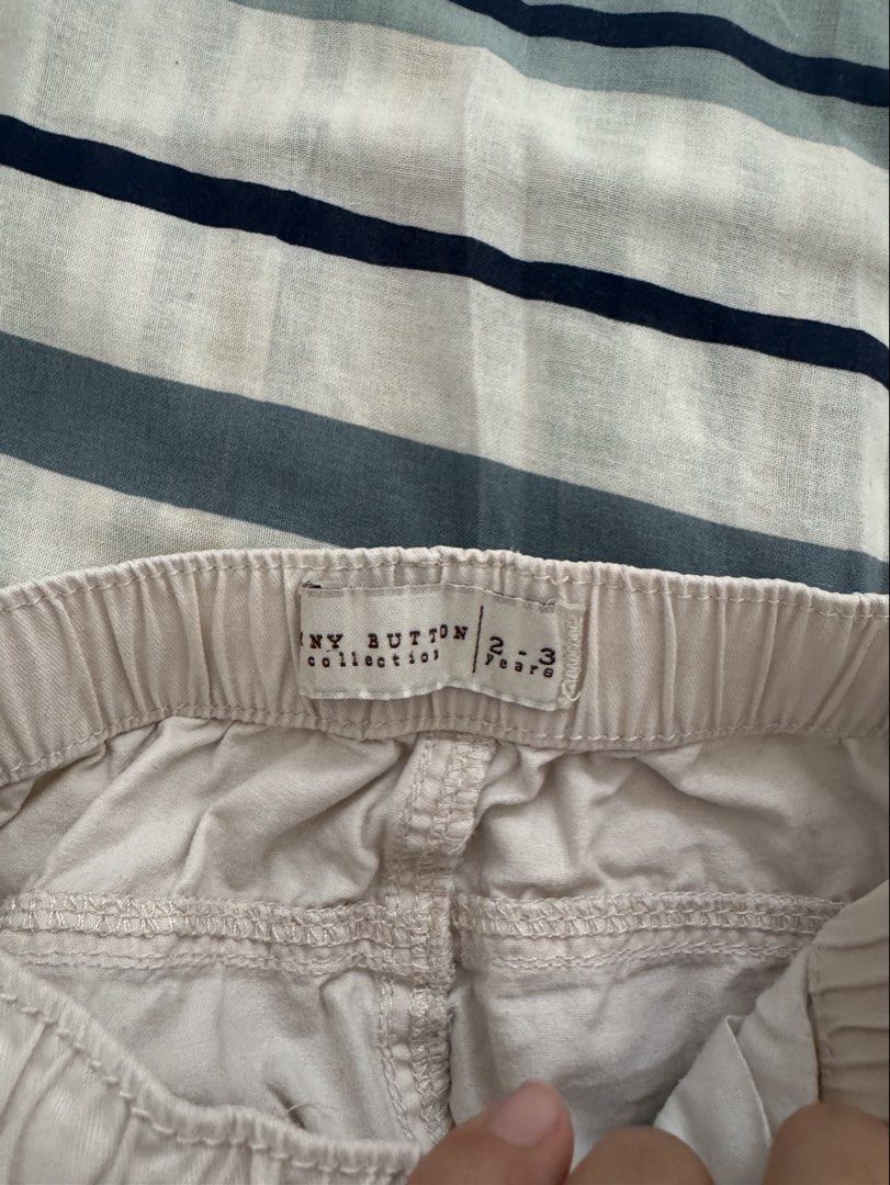 Tiny button shorts (Category: Babies & Kids Fashion) located in Klang. Submitted by geckos (Listing ID 1455057752, Image 3). Description: Tiny button shorts Size :2-3 years.