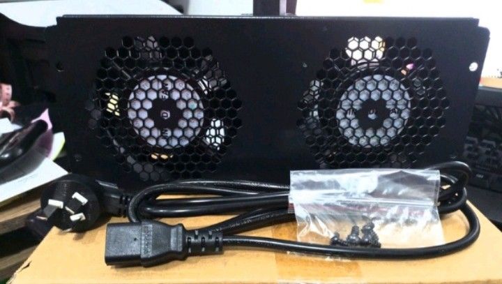 Toten Dual Exhaust Fan Rackmount for Data Server Rack (Category: Office & Business Technology) located in Quezon City. Submitted by goodviberco (Listing ID 1454951380, Image 1). Description: .