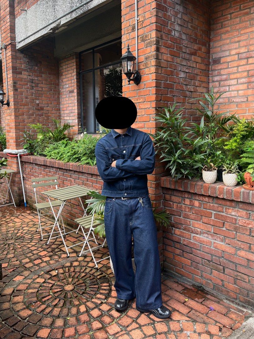 Uniqlo Dark Wash Denim Jacket (Category: Coats, Jackets and Outerwear) located in Manila. Submitted by D3CLUTTER (Listing ID 1455062195, Image 3). Description: Authentic Uniqlo Classic dark wash denim jacket Dimes: W 23 L 26 Sleeves L 24 ₱750 Message for more details and issues.
