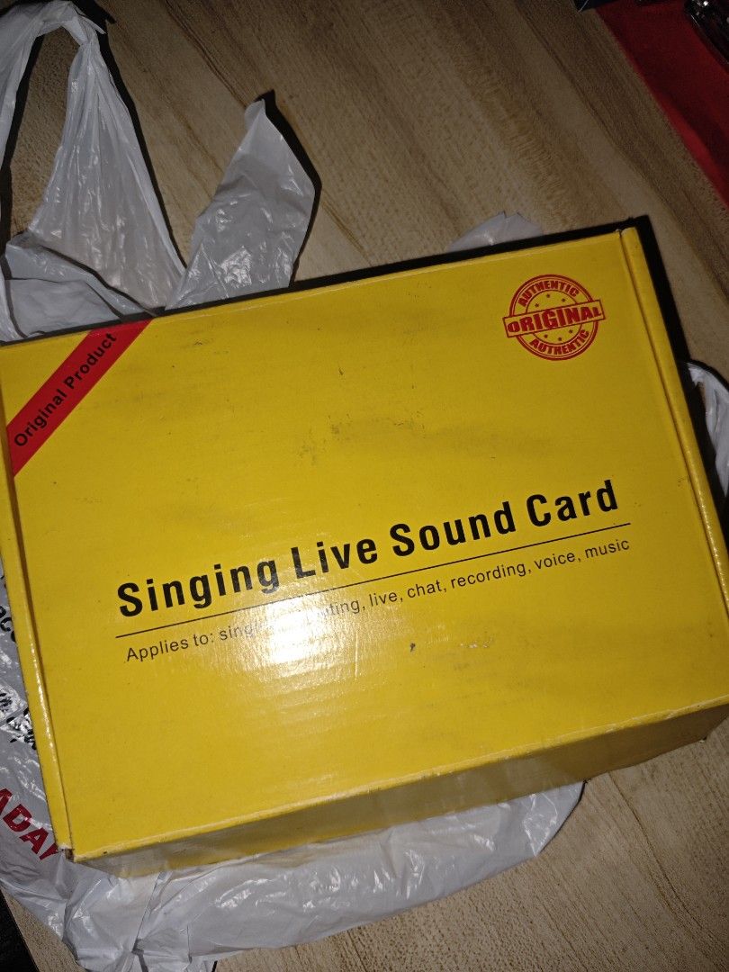 V8 Singing Live Sound Card Audio Mixer (Category: Other Audio Equipment) located in Pasay City. Submitted by icbsm (Listing ID 1455061939, Image 2). Description: - V8 Live Sound Card - Ideal for singing, live streaming, recording, and chatting - Multiple effects: Echo, Dodge, Kiss - Includes USB charging cable and audio cable - Easy to use.