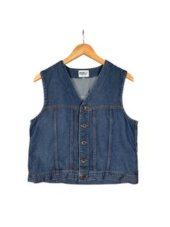 (Category: ) located in . Submitted by 1998.garments (Listing ID 1455125178, Image 1). Description: .