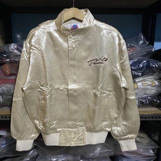 (Kategori: ) berada di . Dikirim oleh blacksmiththriftmart (ID iklan 1455099088, Gambar 1). Deskripsi: .