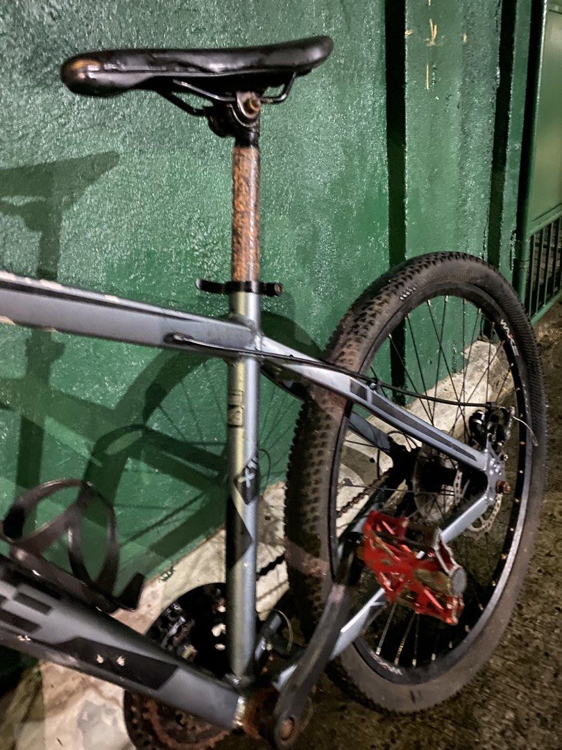 WAKE X10 ALLOY MOUNTAIN BIKE (Category: Bicycles) located in Taguig. Submitted by karuwheel (Listing ID 1455059529, Image 3). Description: WAKE X10 ALLOY MOUNTAIN BIKE NEGOTIABLE CAN DO MEETUP ORIGINAL PRICE:8,299 (LAZAD*) WAKE X10 ALLOY FRAME INTERNAL CABLING MECHANICAL DISC BRAKE 3 X 7 COMBO SHIFTER WAKE STEEL 3X CRANK SUNRUN FRONT DERAILLEUR SUNRUN REAR DERAILLEUR SPEED THREAD TYPE SPROCKET WANDA KING 26 TIRE WAKE STEEL SUSPENSION FORK WAKE ST