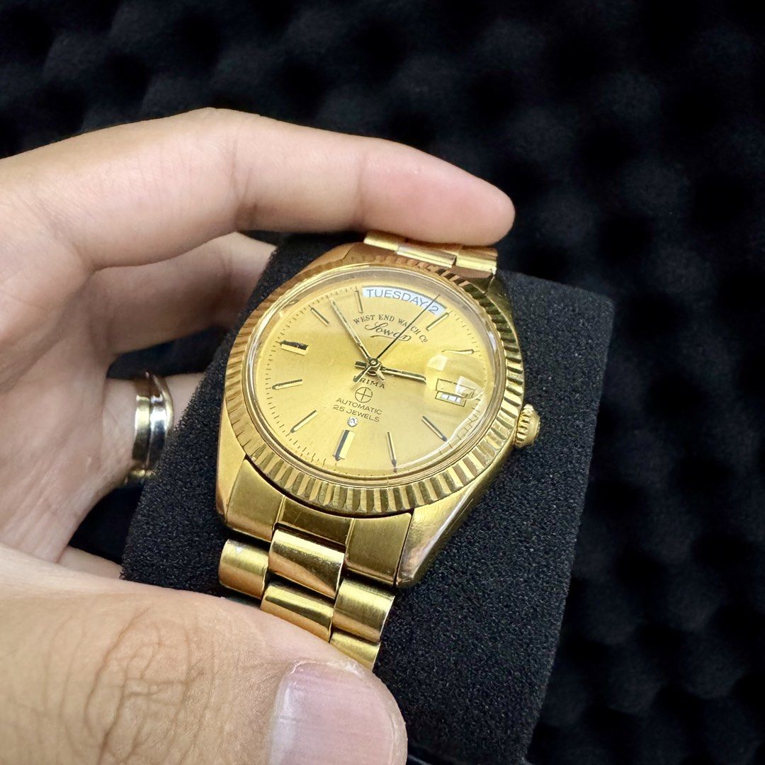 West End Watch Co “Sowar” Day-Date (Category: Luxury Watches) located in Taguig. Submitted by miltimepieces (Listing ID 1455134207, Image 1). Description: West End Watch Co “Sowar” Day-Date • Swiss Made • Automatic Movement • Lime Dial • Day-Date Display • Flutted Bezel • 36mm Case Size • Stainless Steel • Naked Meet-up: BGC Shipping: LBC Nationwide Same-Day Delivery: Grab (within serviceable areas) ₱ 14,500 Pre-owned / As-Is. Watch remains in go